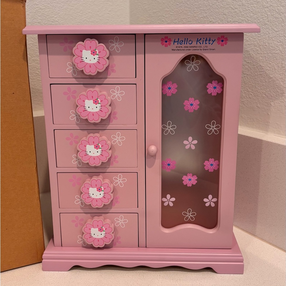 Hello Kitty Wooden Jewelry Chest